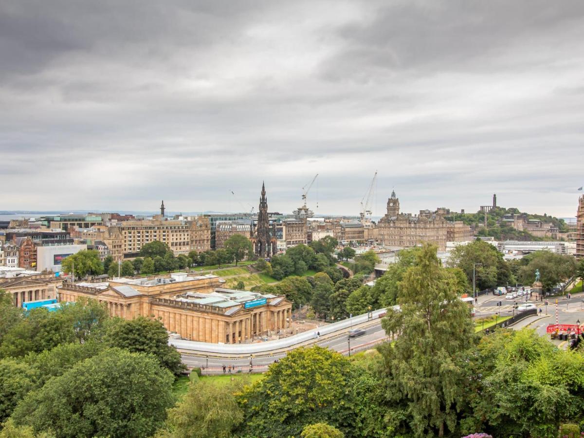 אדינבורו Luxury Royal Mile Apartment By The Castle - Sleeps 4 מראה חיצוני תמונה