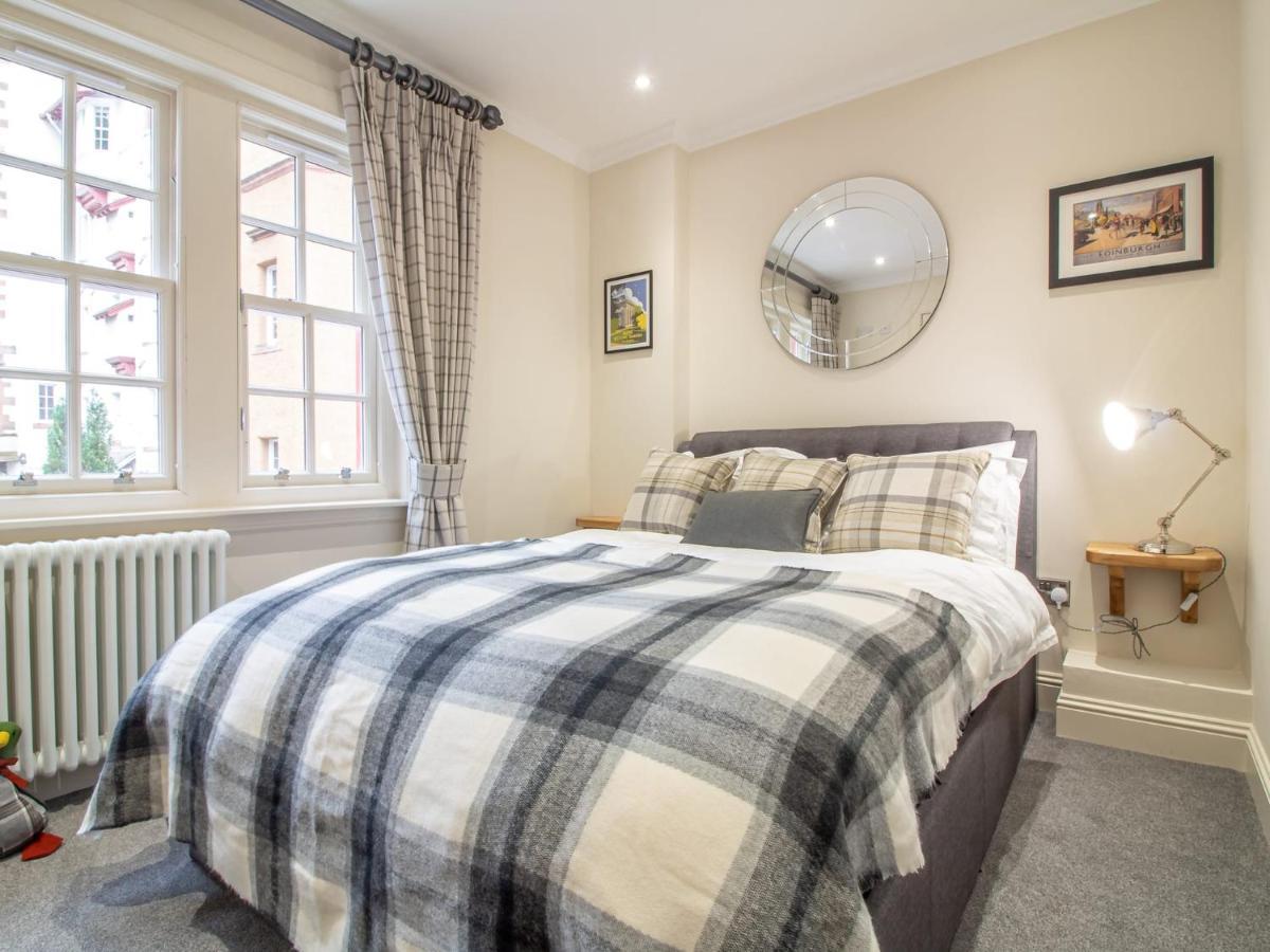 אדינבורו Luxury Royal Mile Apartment By The Castle - Sleeps 4 מראה חיצוני תמונה