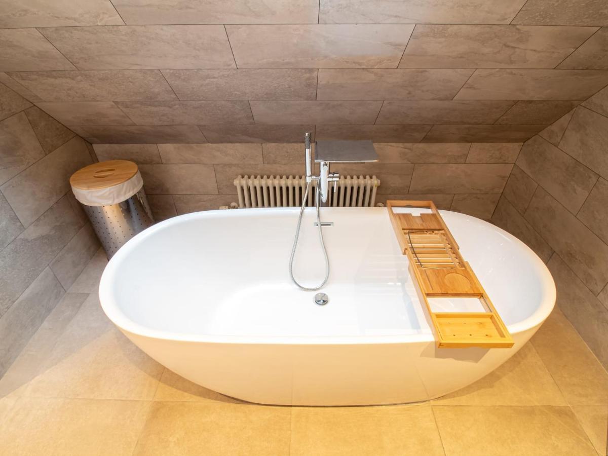אדינבורו Luxury Royal Mile Apartment By The Castle - Sleeps 4 מראה חיצוני תמונה